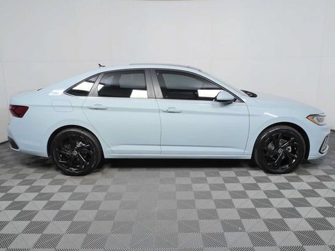 New 2026 Volkswagen Jetta SE FWD image 2