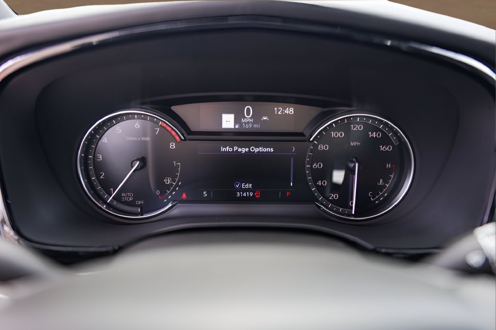 Certified 2025 Cadillac XT6 Premium Luxury FWD image 11