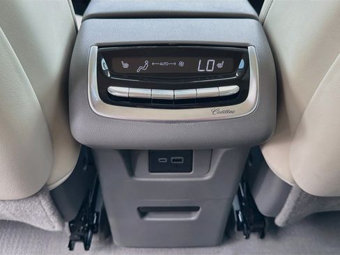 Certified 2024 Cadillac XT6 Premium Luxury w/ Technology Package FWD image 27