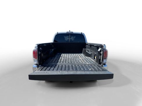 Used 2023 Toyota Tacoma TRD Off-Road image 17