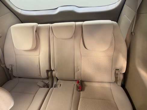 Used 2018 Kia Sedona LX FWD image 13