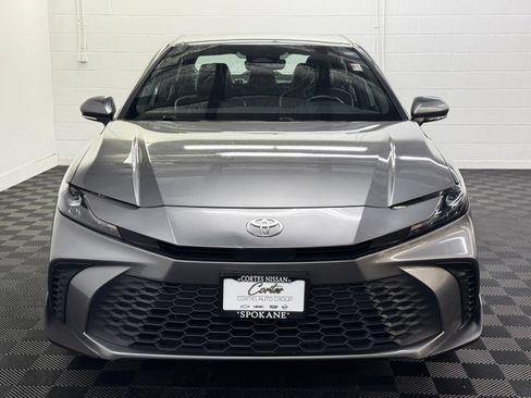 Used 2025 Toyota Camry SE w/ Convenience Package AWD/4WD image 5