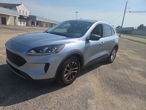Used 2022 Ford Escape SE FWD image 3