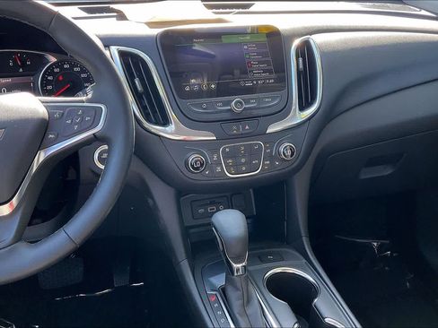 Used 2024 Chevrolet Equinox LT FWD image 7