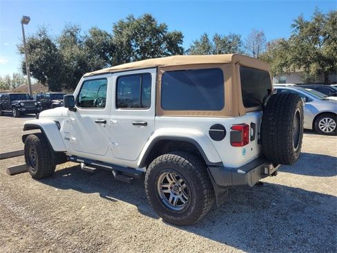 Certified 2020 Jeep Wrangler Unlimited Sahara image 6