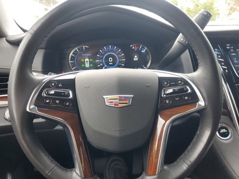 Used 2019 Cadillac Escalade 2WD image 20
