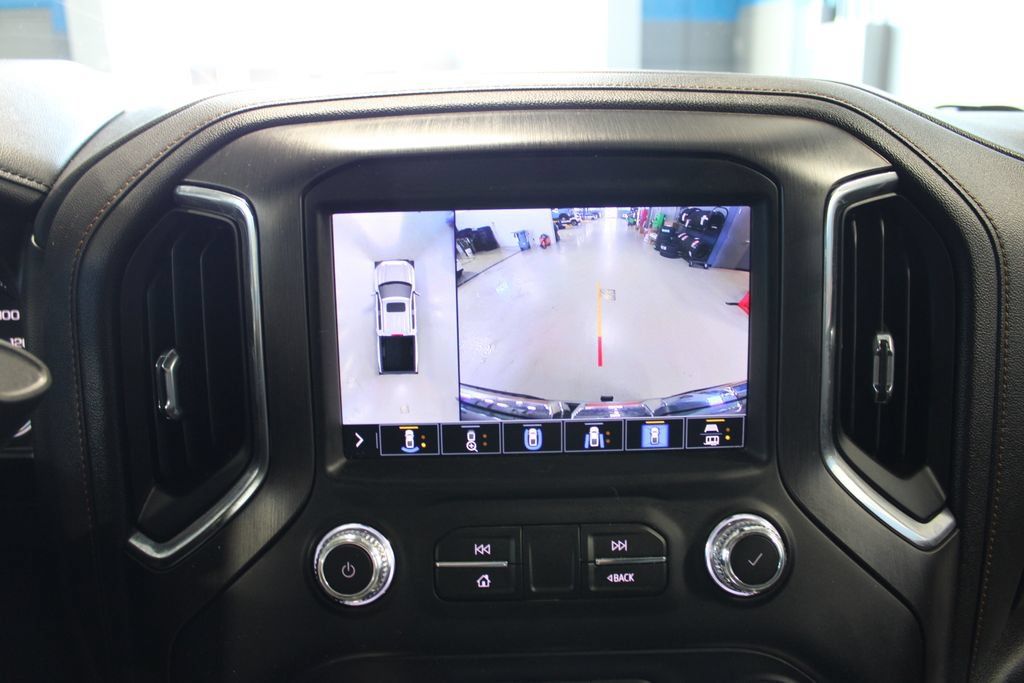 Used 2022 GMC Sierra 1500 AT4 w/ Technology Package AWD/4WD image 15