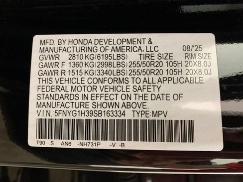 Used 2025 Honda Pilot Sport image 42