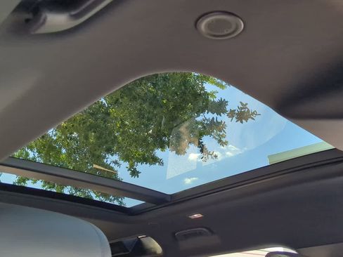 Used 2022 Land Rover Defender 110 XS Edition image 20