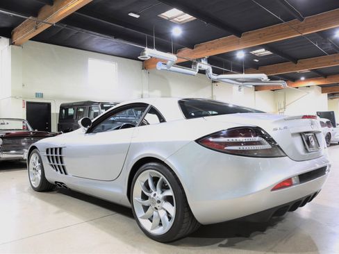 Used 2006 Mercedes-Benz SLR image 7