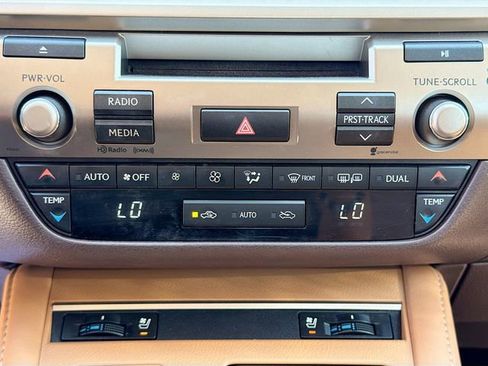 Used 2016 Lexus ES 350 w/ Premium Package w/Wood Trim image 31