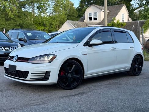 Used 2015 Volkswagen GTI SE w/ Lighting Package (SEL) FWD image 2