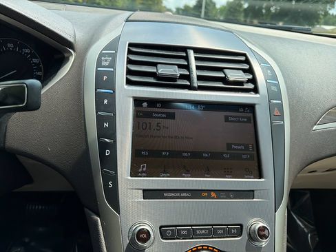 Used 2019 Lincoln MKZ Reserve FWD image 22