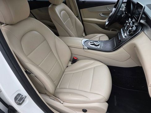 Used 2019 Mercedes-Benz GLC 300 4MATIC Coupe image 33