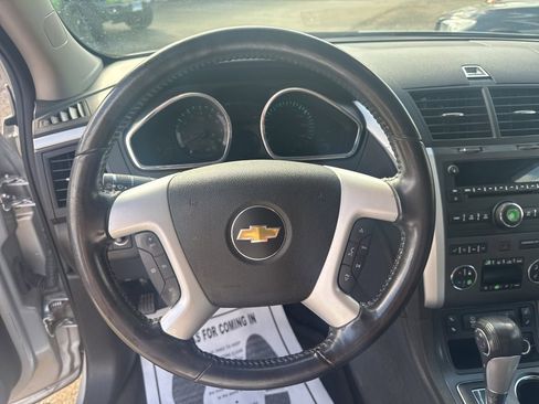 Used 2012 Chevrolet Traverse LT image 28