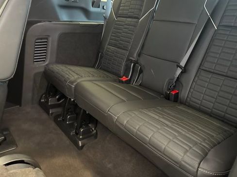 Certified 2024 Cadillac Escalade ESV Sport Platinum image 16