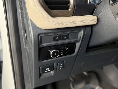 Used 2024 Ford Expedition Max Limited AWD/4WD image 31