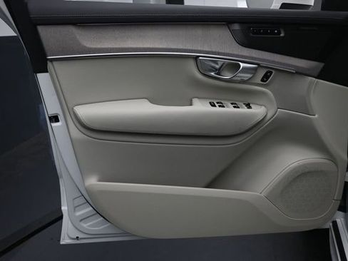 Certified 2026 Volvo XC90 T8 Ultra w/ Protection Package Premier AWD/4WD image 20