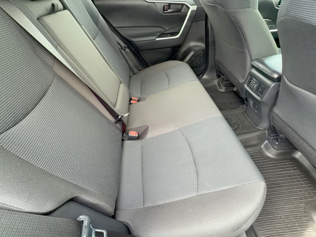Certified 2023 Toyota RAV4 LE FWD image 29