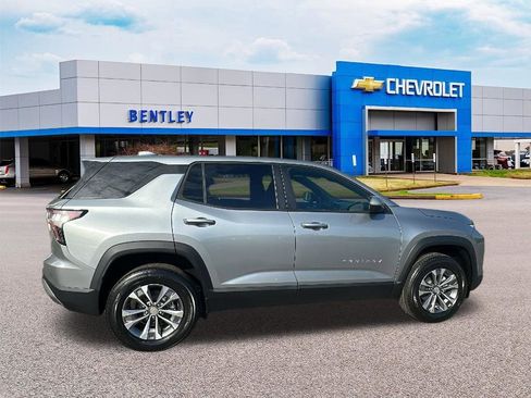 New 2026 Chevrolet Equinox LT image 6