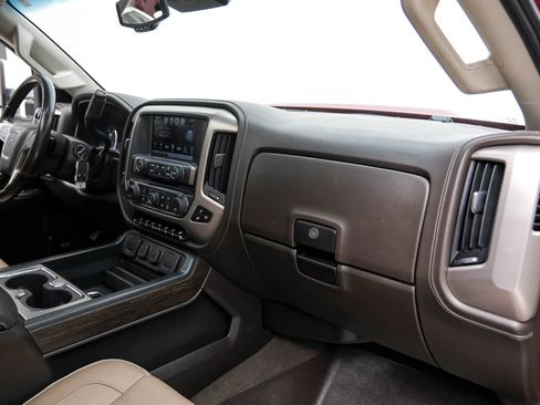 Used 2018 GMC Sierra 2500 Denali w/ Duramax Plus Package AWD/4WD image 13