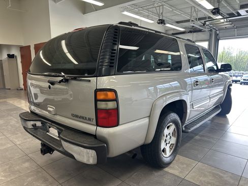 Used 2004 Chevrolet Suburban LT w/ Preferred Equipment Group image 11