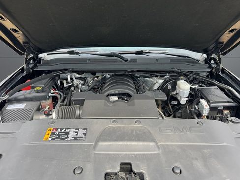 Used 2018 GMC Yukon XL Denali AWD/4WD image 16