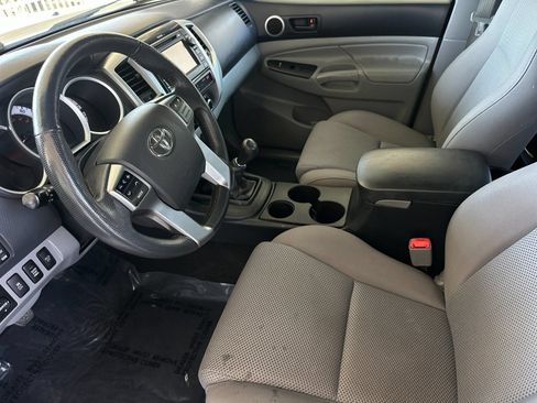 Used 2013 Toyota Tacoma 4x4 Double Cab w/ TRD Off-Road Pkg image 9