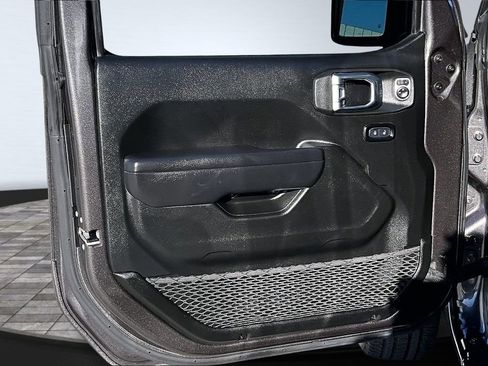 Used 2024 Jeep Wrangler Unlimited AWD/4WD image 13