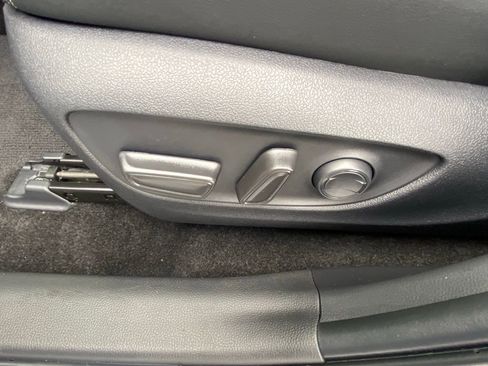 Used 2025 Toyota RAV4 XLE Premium FWD image 10