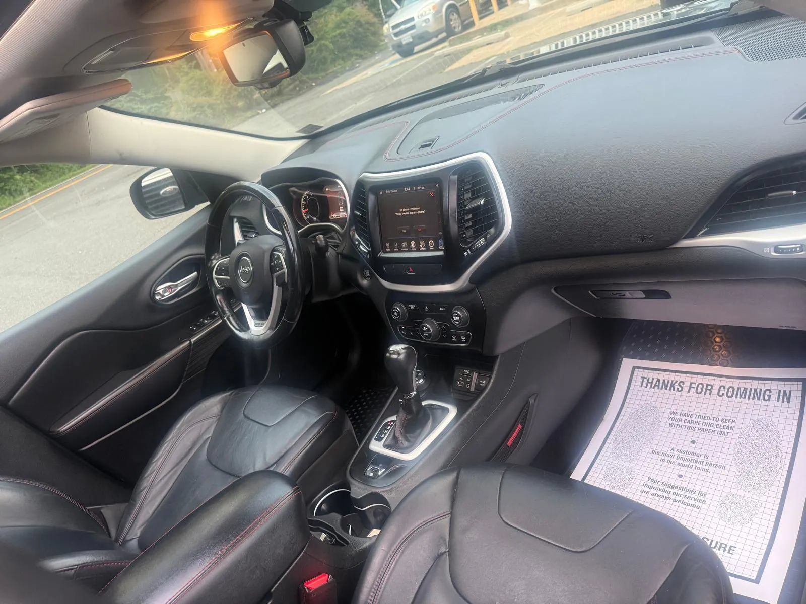 Used 2014 Jeep Cherokee Trailhawk w/ Comfort/Convenience Group AWD/4WD image 18