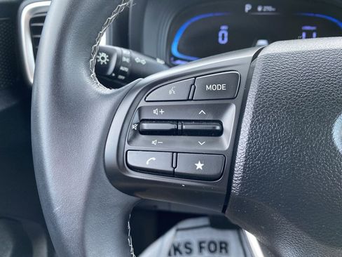 Certified 2023 Hyundai Venue SEL image 20