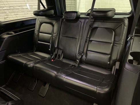 Used 2020 Lincoln Navigator L Reserve image 23