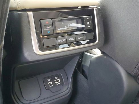 Certified 2023 Subaru Ascent Premium w/ Convenience Package image 13