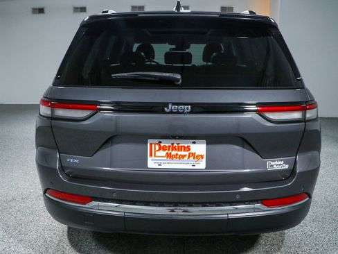 Used 2022 Jeep Grand Cherokee Limited 4xe AWD/4WD image 8