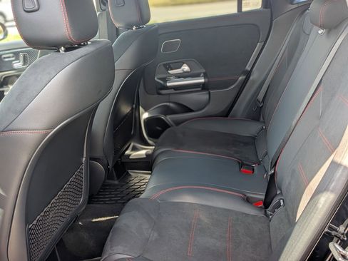 Used 2025 Mercedes-Benz GLA 250 4MATIC image 25