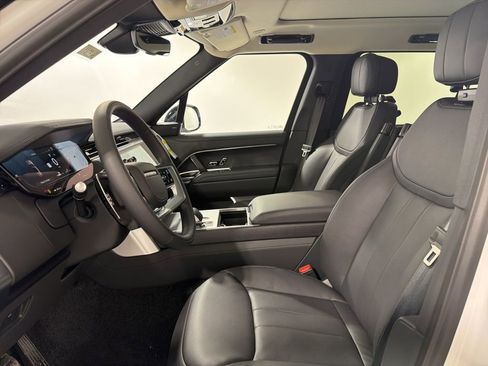 New 2026 Land Rover Range Rover Long Wheelbase SE AWD/4WD image 11
