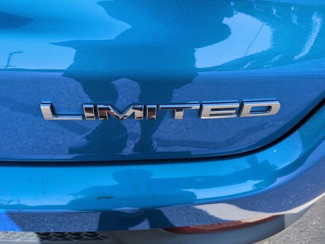 Used 2025 Jeep Compass Limited AWD/4WD image 12