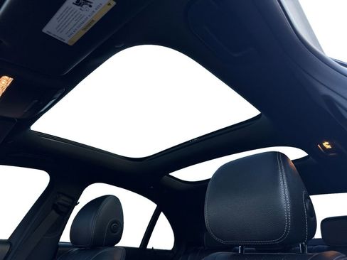 Used 2018 Mercedes-Benz E 300 4MATIC w/ Premium 1 Package image 12