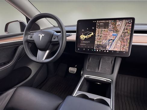 Used 2022 Tesla Model Y Performance AWD/4WD image 8