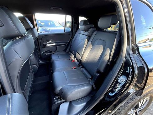 Used 2024 Mercedes-Benz GLB 250 image 24