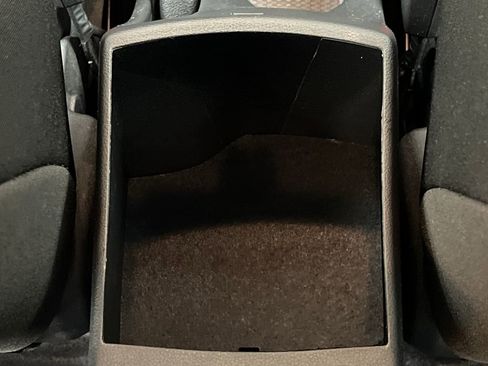 Used 2025 Hyundai Venue SEL FWD image 36
