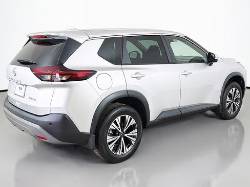 Used 2023 Nissan Rogue SV AWD/4WD image 9
