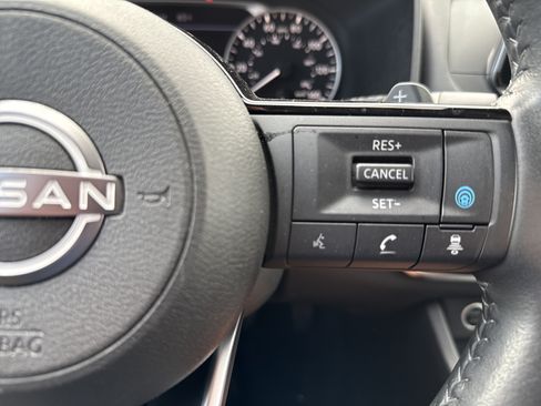 Used 2023 Nissan Rogue SV w/ SV Premium Package AWD/4WD image 19