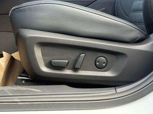 New 2026 Mitsubishi Outlander SE image 12