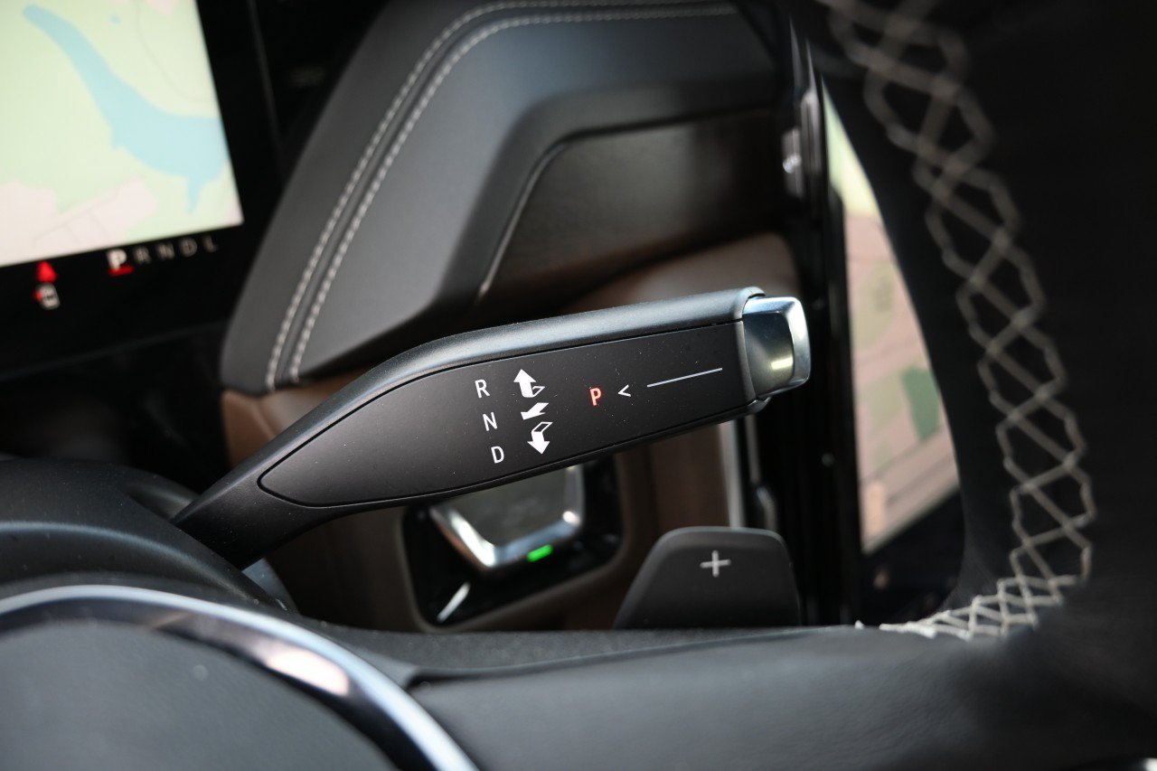 Certified 2025 GMC Yukon Denali Ultimate AWD/4WD image 14
