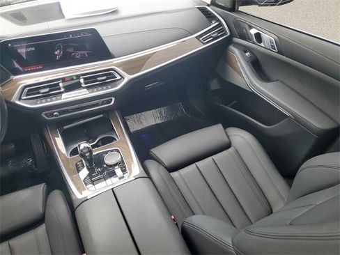 Used 2020 BMW X7 xDrive40i w/ Parking Assistance Package image 17