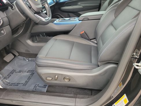 Used 2024 Chevrolet Equinox EV LT FWD image 12