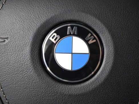 Used 2022 BMW X7 xDrive40i w/ Parking Assistance Package AWD/4WD image 41