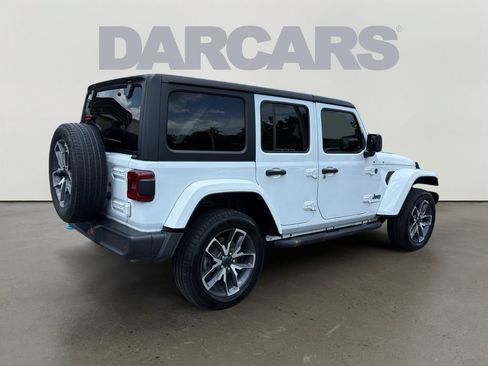 Used 2024 Jeep Wrangler Unlimited w/ Convenience Group AWD/4WD image 7
